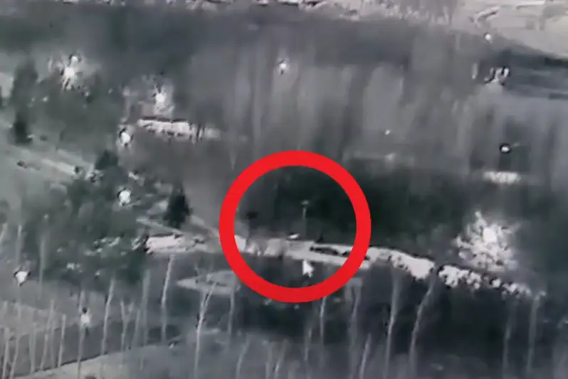 В столице с аллеи Триатлон парка сняли 66 фонарей