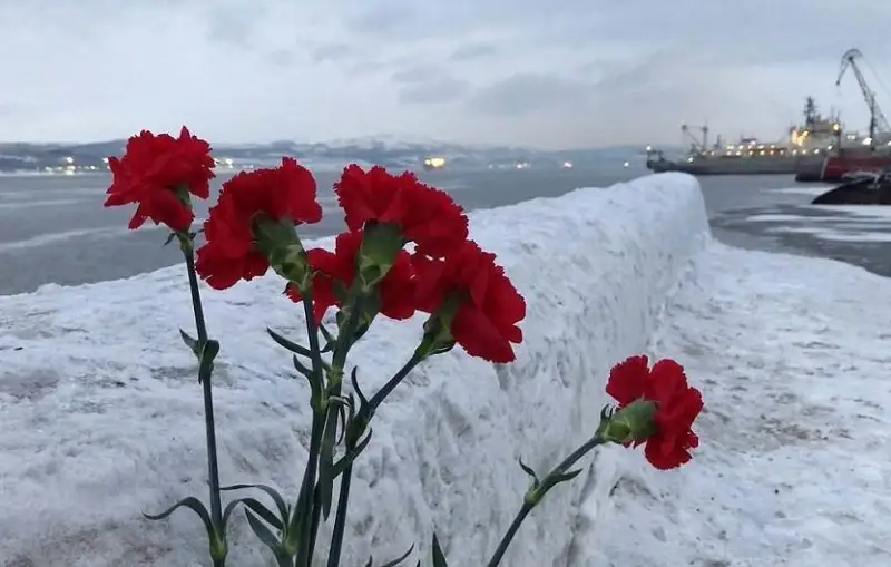 Поиски погибших моряков с затонувшего в Баренцевом море судна прекратили
