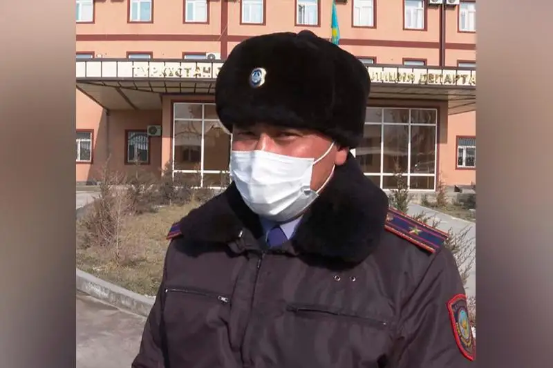 Убийцу с ножом обезоружил участковый инспектор в Туркестане