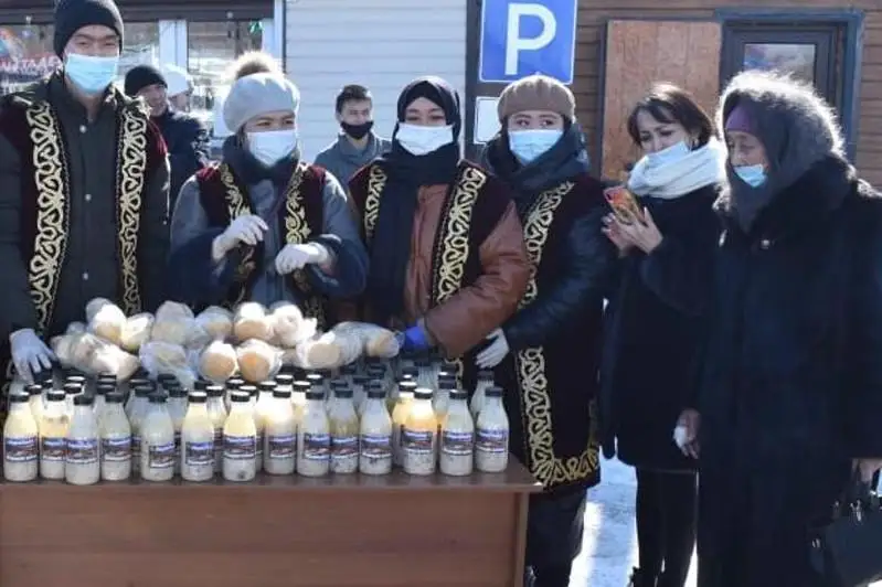 Тепло сердца: в Жанааркинском районе прошла благотворительная акция