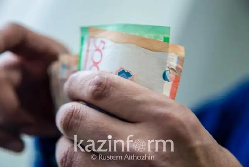 Atyraý oblysynda káriz sýyn dalaǵa tókken kásiporynǵa eki ret aıyppul salyndy