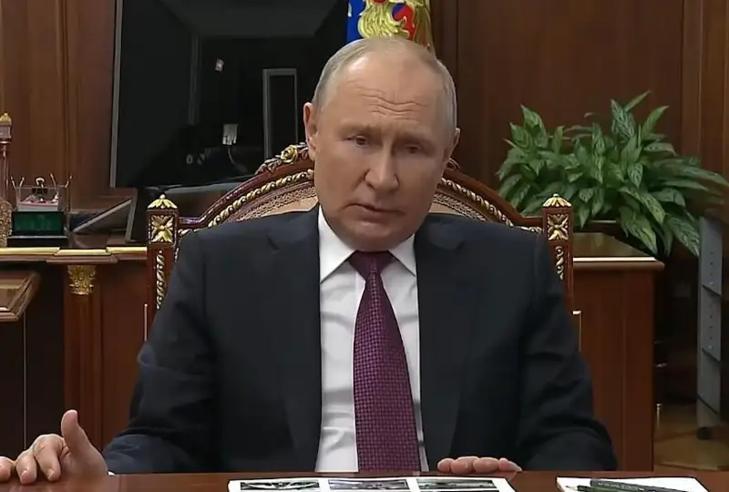 Путин Пригожиннинг самолётда ҳалокатга учраши юзасидан тергов охиригача етказилишига ишонтирди