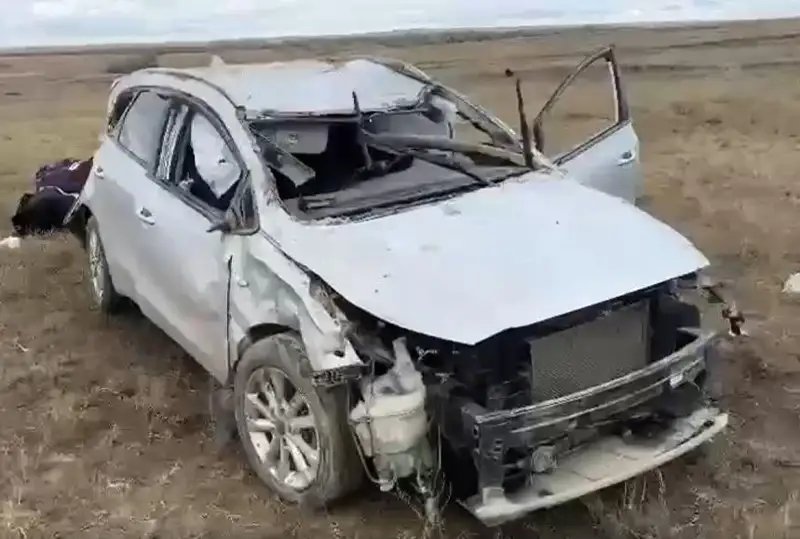 Aqtóbe oblysynda kólik aýdarylyp, bes aılyq náreste qaza tapty