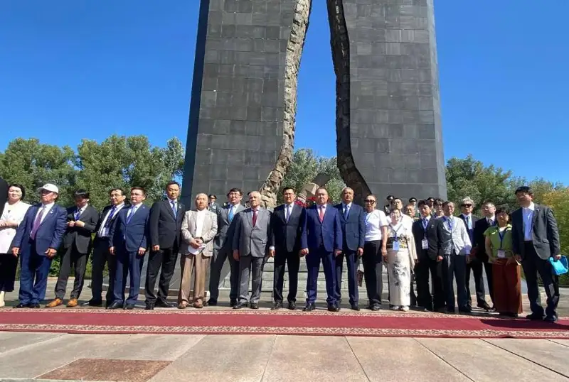 سەمەيدە يادرولىق سىناق قۇرباندارىن ەسكە الدى