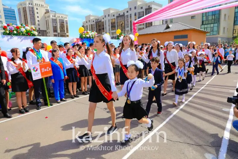 Қозоғистонда янги ўқув йили 25 майда якунланади