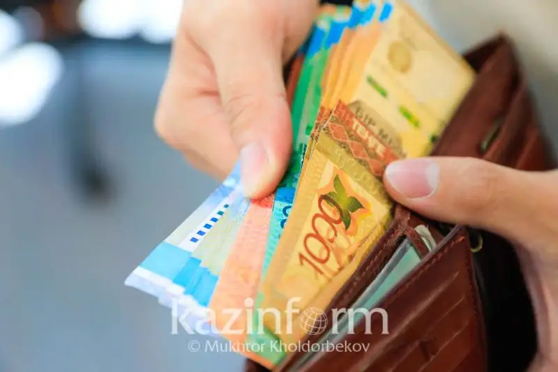 Минимальная зарплата вырастет с нового года в Казахстане
