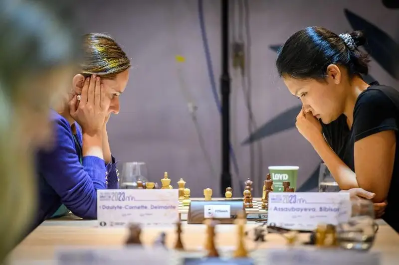 شاحماتتان قازاق قىزدار قۇراماسى - الەم چەمپيوناتىنىڭ كۇمىس جۇلدەگەرى