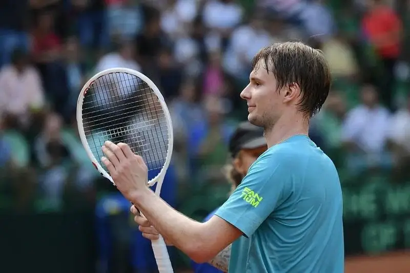 Дэвис кубоги: Александр Бублик Болгарияга қарши ўйинда ҳисобни 2:0 га етказди