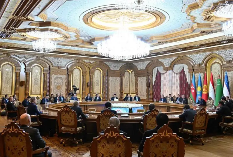 Президент Марказий Осиё давлатлари раҳбарларини Қозоғистонда бўлиб ўтадиган VI Маслаҳат учрашувига таклиф қилди