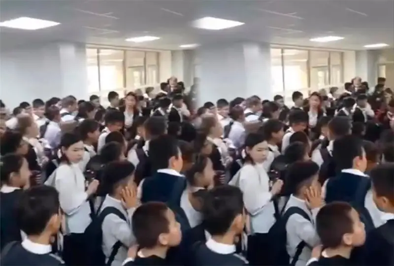 Astanadaǵy mektepte balalardyń keptelip qalýyna qatysty bilim basqarmasy túsinik berdi