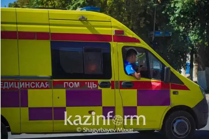 پاۆلوداردا ءساتسىز سۇندەتتەلگەن بالا بىردەن استاناعا جەتكىزىلدى