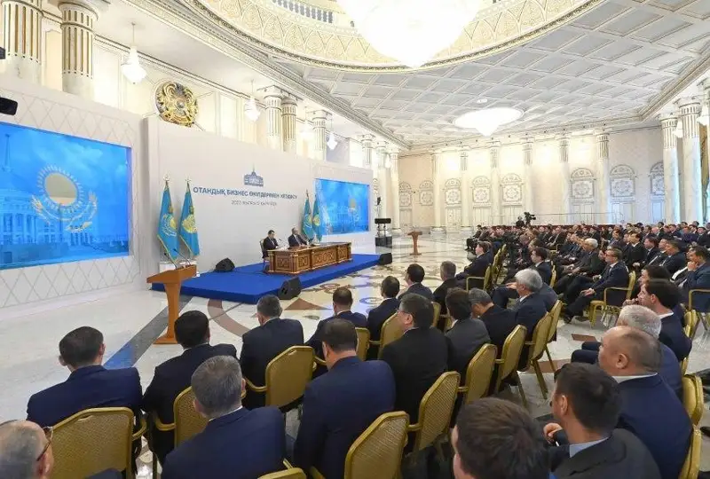 Қасим-Жомарт Тоқаев тадбиркорлик соҳасидаги устувор вазифаларни айтиб ўтди