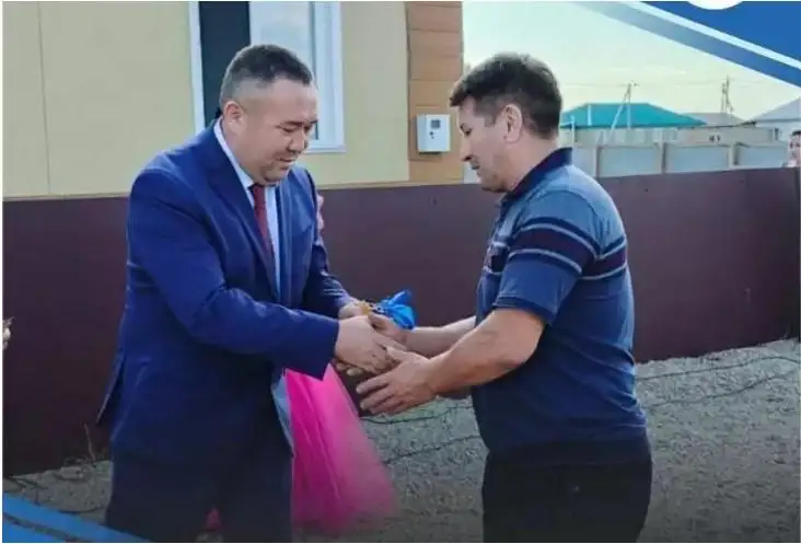 سەمەيدە كوپبالالى وتباسىلارعا تۇرعىن ءۇي كىلتى تابىستالدى