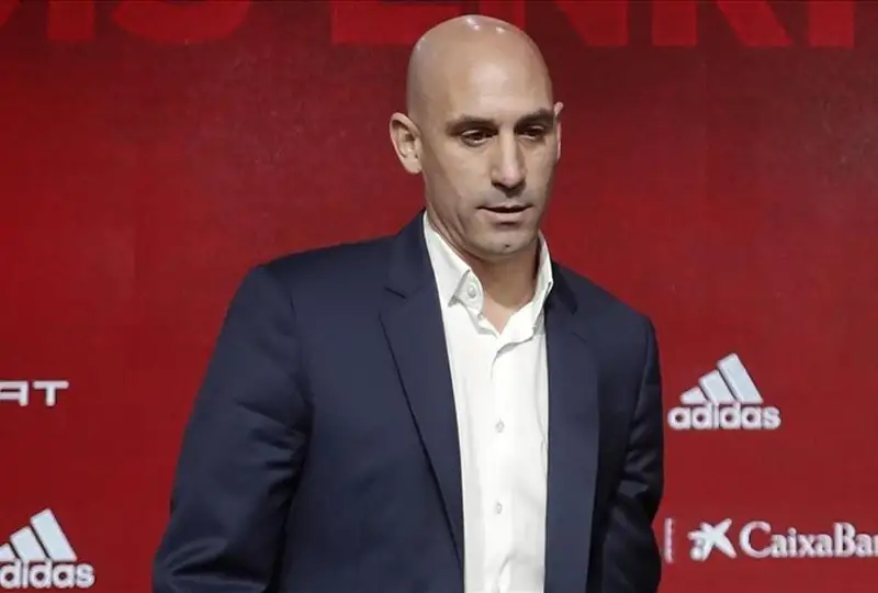 FIFA Испания федерацияси президенти Луис Рубиалесни 90 кунга дисквалификация қилди