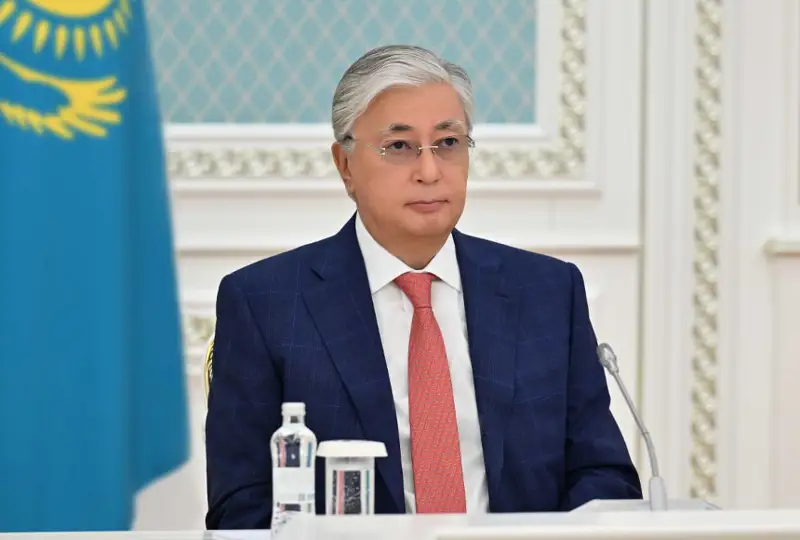 Búgingi sammıt BRIKS-tiń rólin kúsheıtip, kóptegen ózekti máseleni sheshýge kómektesedi - Prezıdent