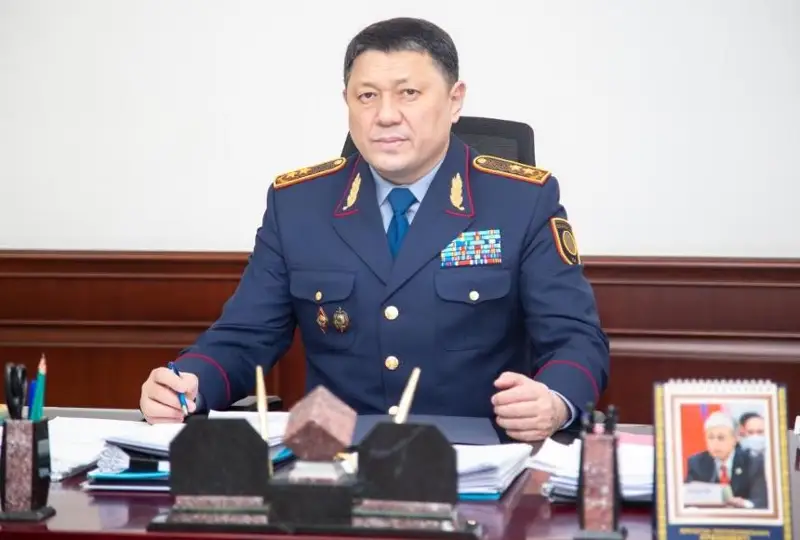 叶尔詹·萨德诺夫出任内务部部长