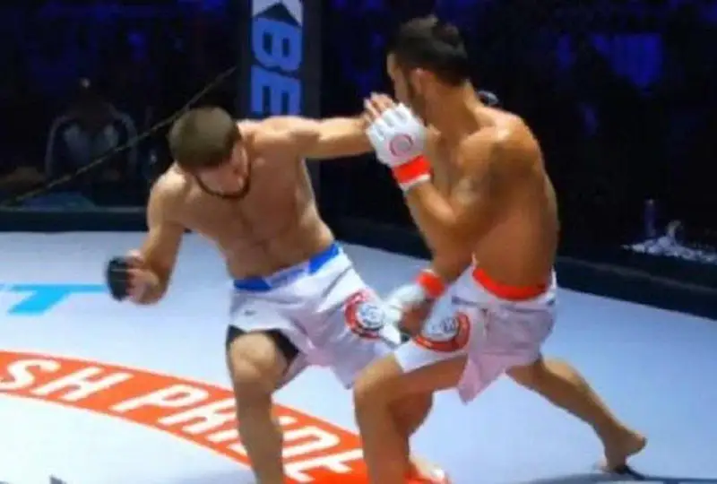 Боец из Казахстана нокаутировал россиянина в титульном поединке в Астане