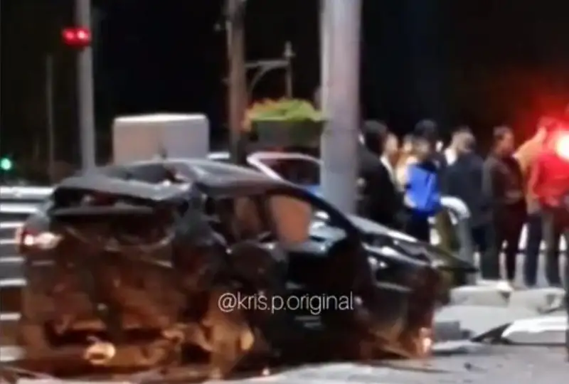 Алматинец устроил массовое ДТП и скрылся, два человека пострадали