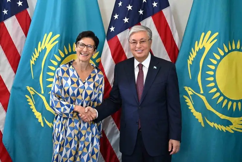 ҚР Президенті АҚШ қаржы холдингінің еліміздегі қызмет аясын кеңейту перспективаларын талқылады