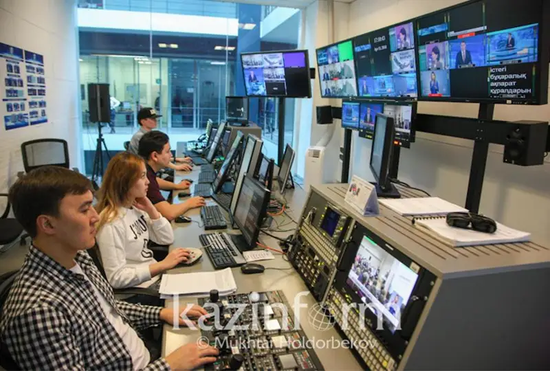 Гостелеканалы, использующие KazSat-2, транслируются в штатном режиме - Казтелерадио