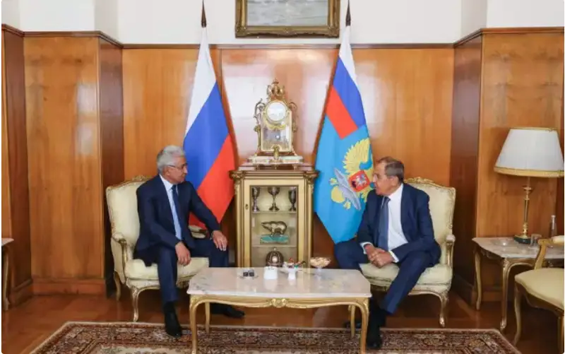 يمانعالي تاسماعامبەتوۆ رەسەيدىڭ سىرتقى ىستەر ءمينيسترى سەرگەي لاۆروۆپەن كەزدەستى