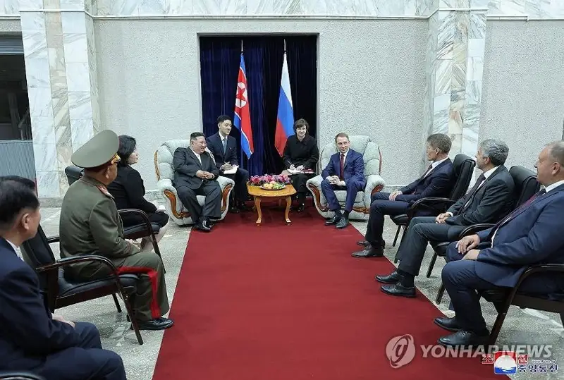 Ким Чен Ин Россияга етиб келди