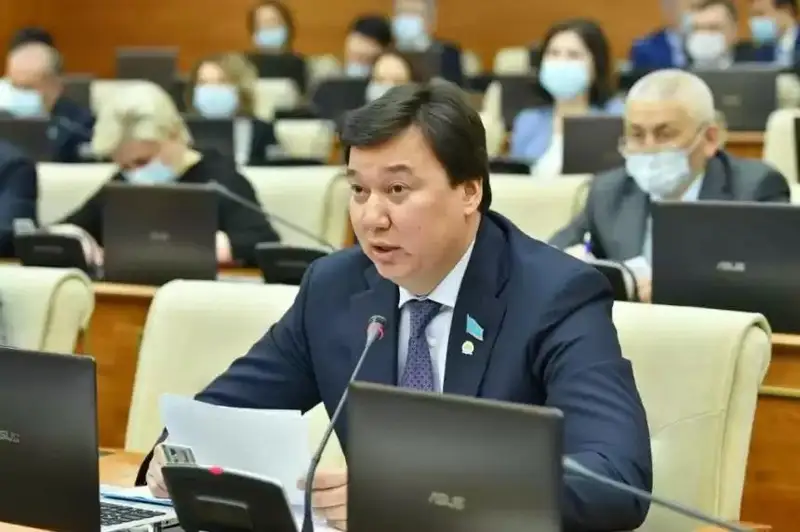 ءماجىلىس دەپۋتاتى عالىمجان ەلەۋوۆتىڭ وكىلەتتىگى توقتاتىلدى