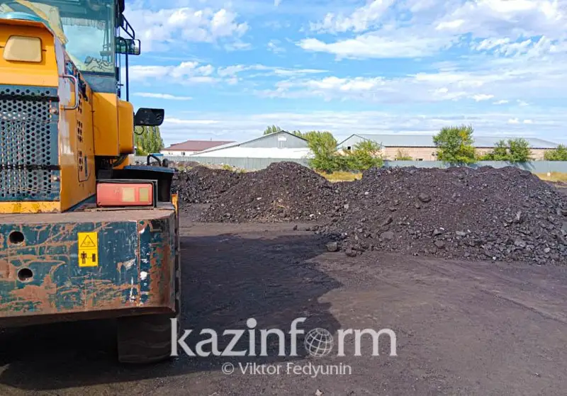 Запрет на вывоз угля автотранспортом ввели в Кыргызстане