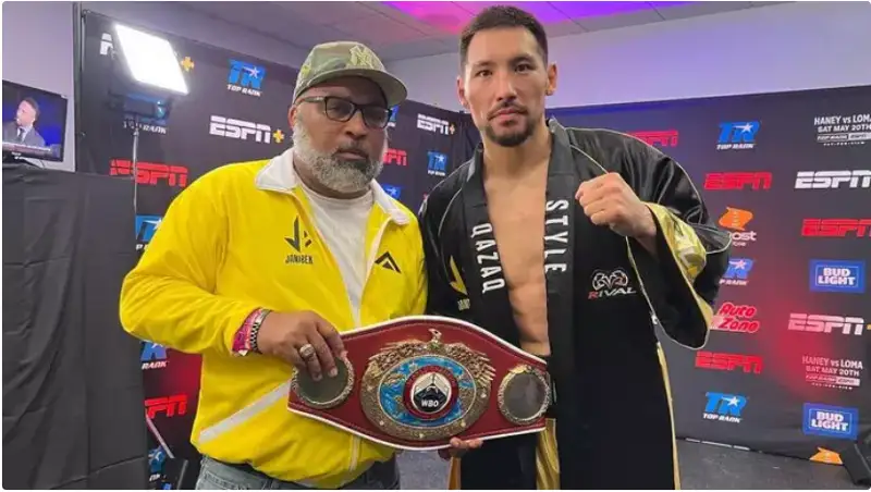 جانىبەك ءالىمحان ۇلى چەمپيوندىق جەكپە-جەگى الدىندا جاتتىقتىرۋشىسىن اۋىستىردى