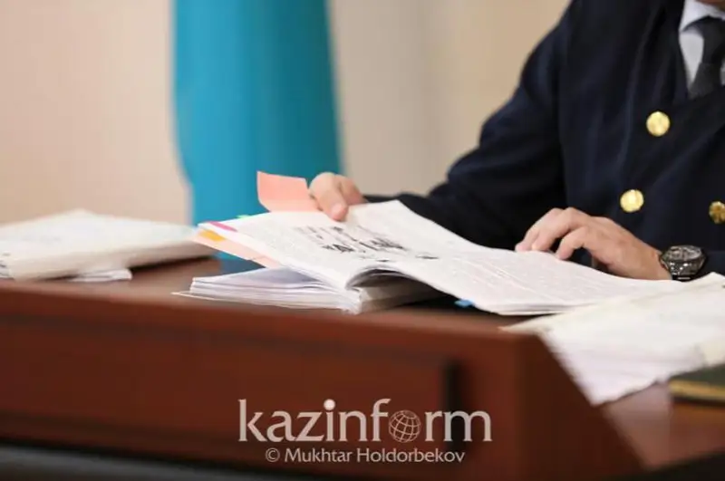 بەتىم مەن قولىمدى تىرناپ الدى: جۇرگىزۋشىدەن تاياق جەگەن بلوگەر ياندەكس. تاكسيدى سوتقا بەرمەك