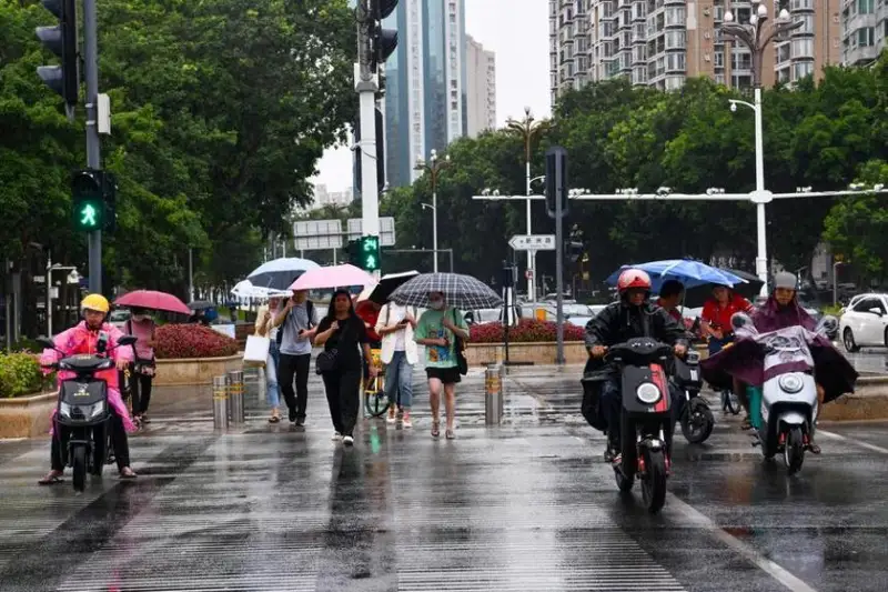 今年第9号台风“苏拉”在中国广东两次登陆