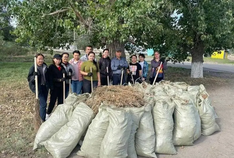 Более 150 тонн мусора собрали на субботнике жители Семея