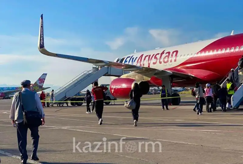 Депутаты требуют снизить цены на авиабилеты FlyArystan
