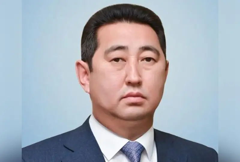 阿依达尔别克·萨帕若夫任农业部部长