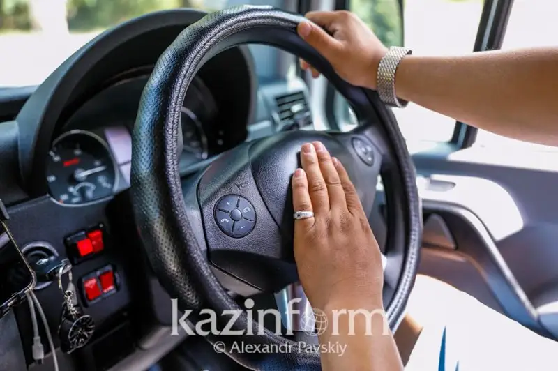 Рули ўнг томонда жойлашган транспорт воситаларини Қозоғистонга олиб кириш тақиқланади