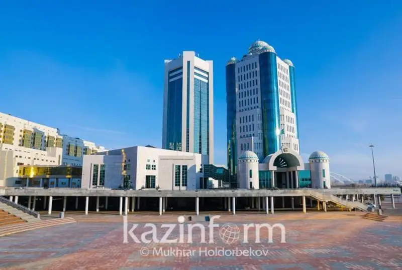 دەپۋتاتتار كانيكۋلدان ورالدى: 1-قىركۇيەكتە - پارلامەنت پالاتالارىنىڭ بىرلەسكەن وتىرىسى