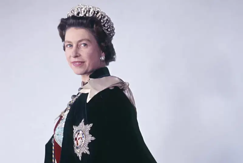 Қироличасиз бир йил: Карл III қўллаб-қувватлаганлари учун ўз фуқароларига миннатдорчилик билдирди