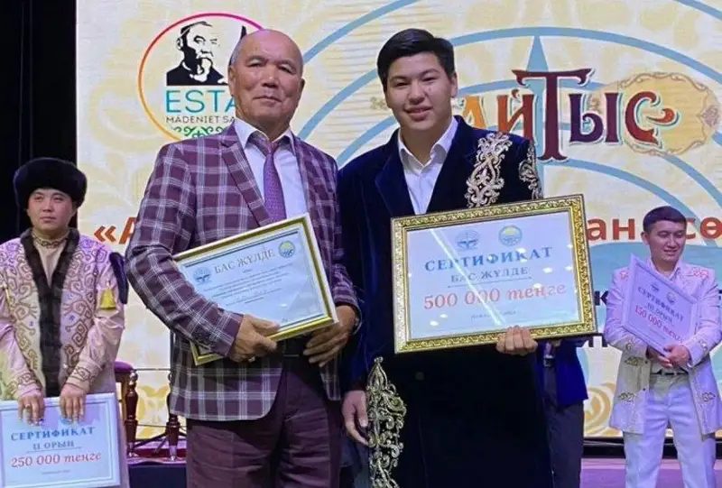 Aqynnyń syılyǵynan sózi qymbat: Pavlodarda aıtys ótti