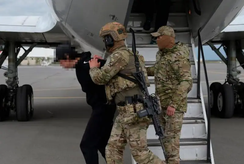 ۇيىمداسقان قىلمىستىق توپ قۇرىپ، رەيدەرلىكپەن اينالىسقان ەلدوس قوسپايەۆ كيپردە ۇستالدى – ۇ ق ك