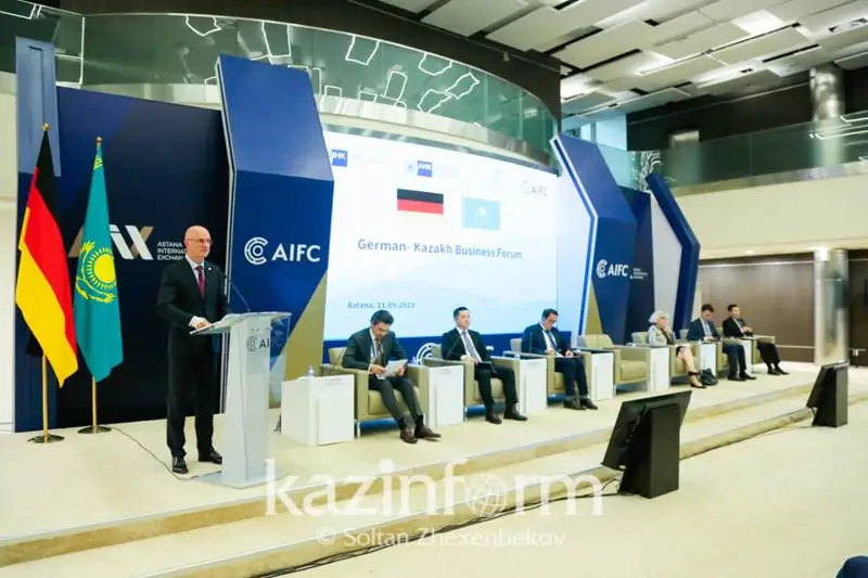 ەۋروپاعا تاسىمالداناتىن جۇكتىڭ 80 پايىزى قازاقستان ارقىلى وتەدى - رومان سكليار