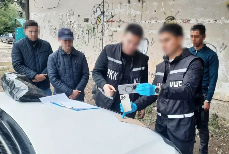 Aqtóbe oblysynda shetelden zańsyz jumys kúshin tartý úshin sheneýnikke para bergen adam ustaldy