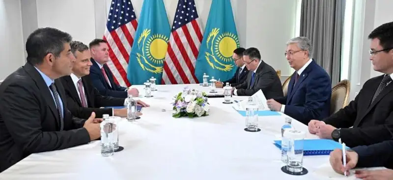 Президент Казахстана обсудил в США сотрудничество с мировым лидером в области транспорта и логистики