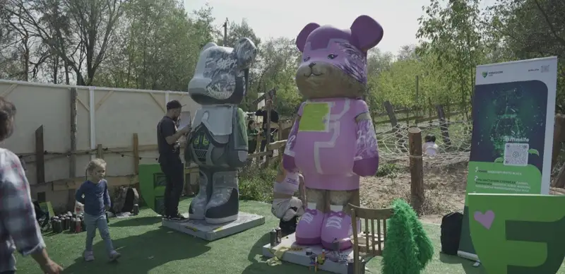 16 сентября в Алматы на семейном фестивале Арбужай, КСЖ Freedom Life представила в виде медвежонка 