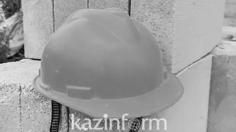 Рабочего засыпало землей в СКО: госинспекция труда проводит расследование