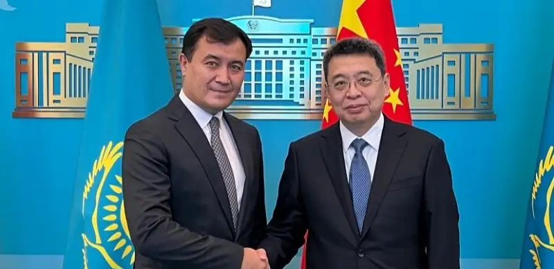 哈萨克斯坦副外长会见中国国家民族事务委员会主任