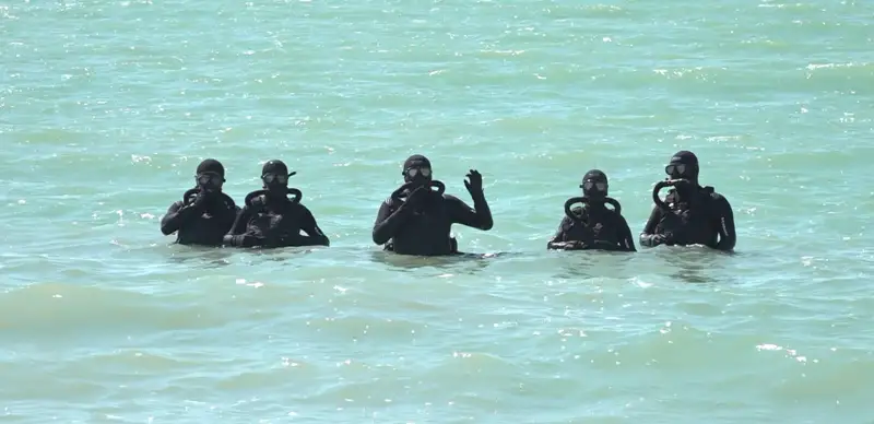 Әскери теңізшілер