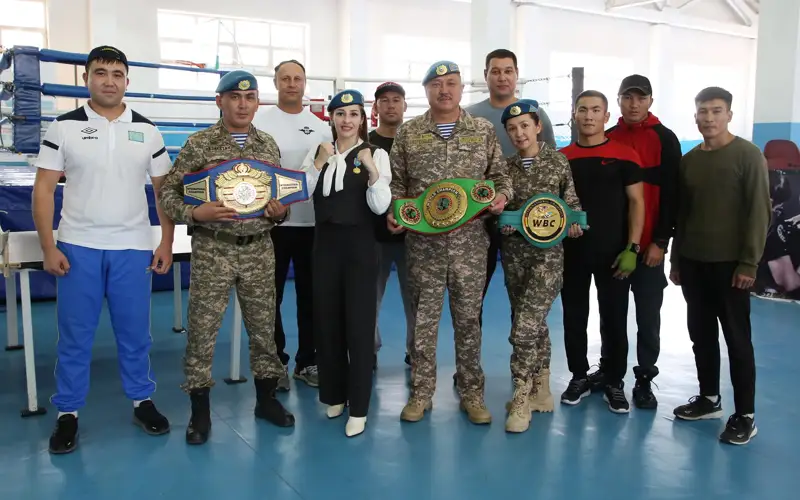 Ангелина Лукас отправила в «нокдаун» десантников