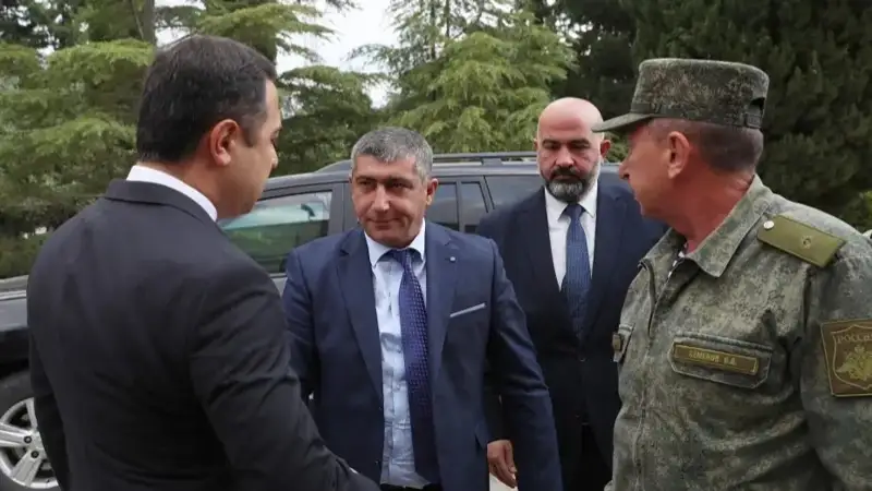 Қорабоғ арманлари ва Боку ўртасида музокаралар бошланди