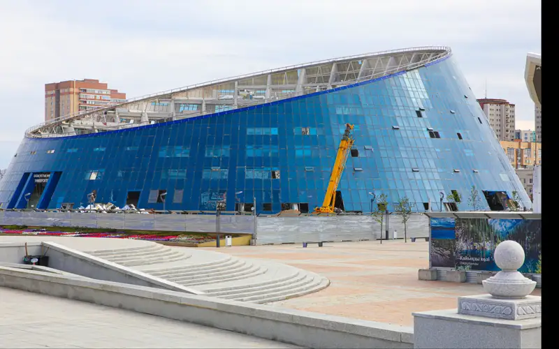 Потрясающее здание: известный телеведущий Арман Давлетьяров высказался об академии «Шабыт»