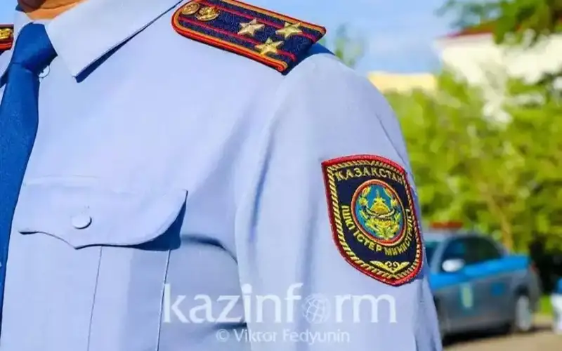 Таксист ранил полицейского на трассе в Жамбылской области